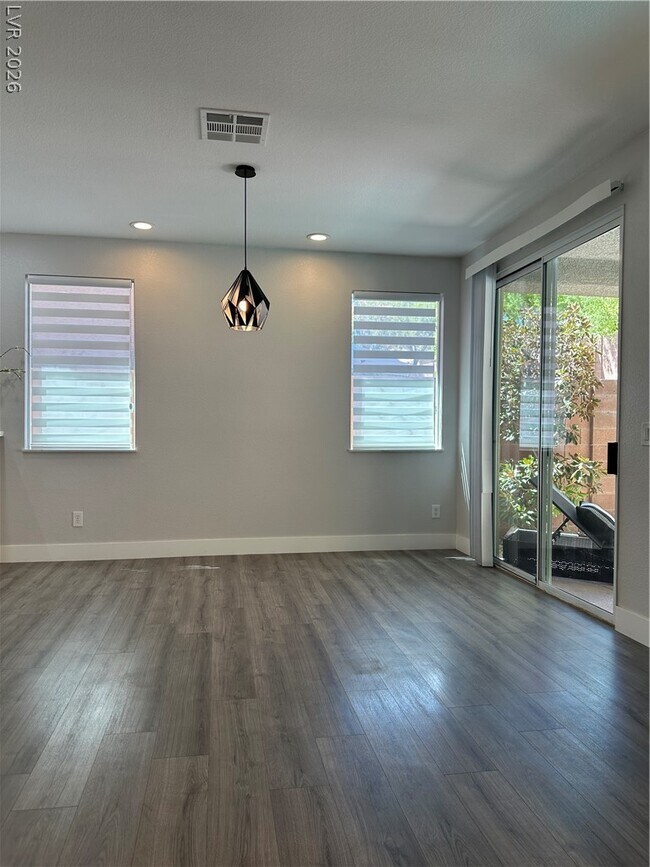 Building Photo - 11106 Evvie Ln