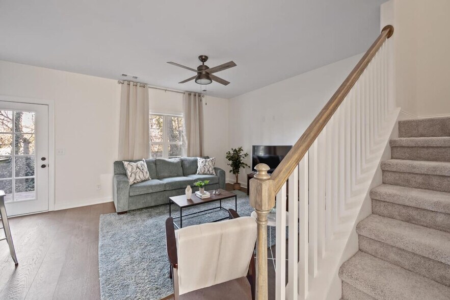 Building Photo - 3319 Old Hickory Blvd