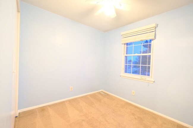 Building Photo - Lovely 3 BR/2 BA Townhome in Pasadena!