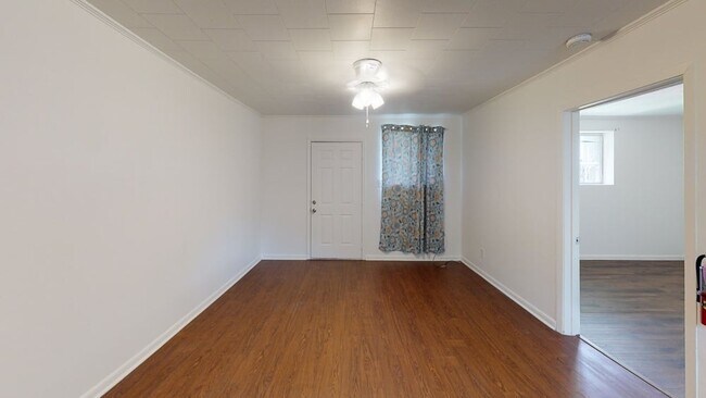 Building Photo - 1418 Lynn Street, Unit 21