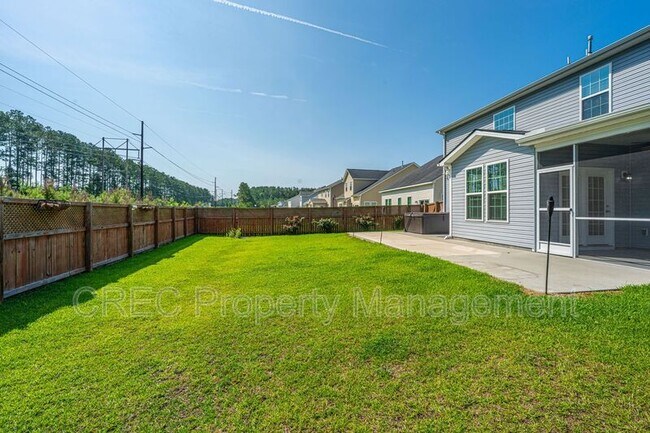 Building Photo - 201 Bigleaf Ct