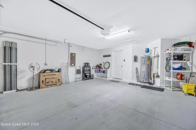 Building Photo - 3496 Bancroft Dr