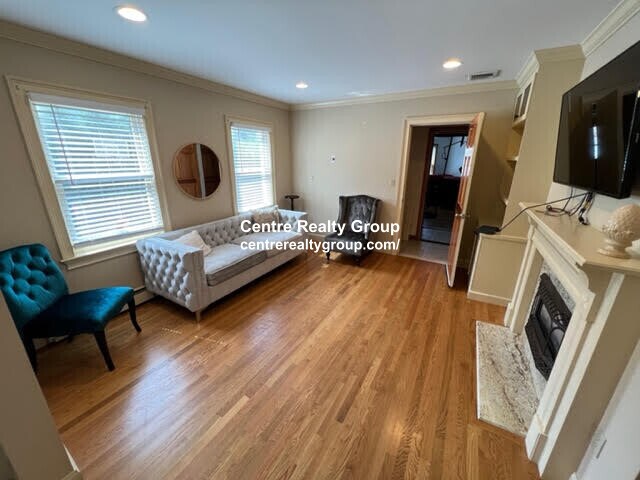 Building Photo - 62 Parsons St