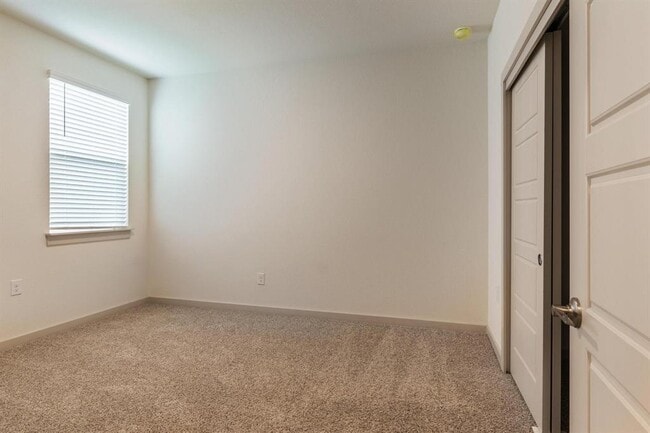 Building Photo - 13700 Lubeck Dr