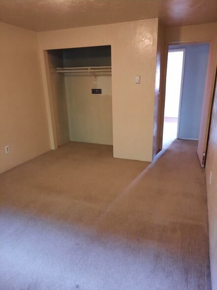 Building Photo - 1110 Hayes St