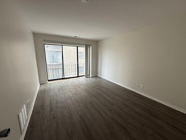 Building Photo - 2300 N Harlem Ave