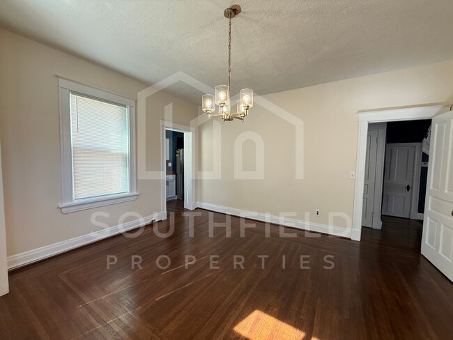 Building Photo - 1537 Ruth Ave