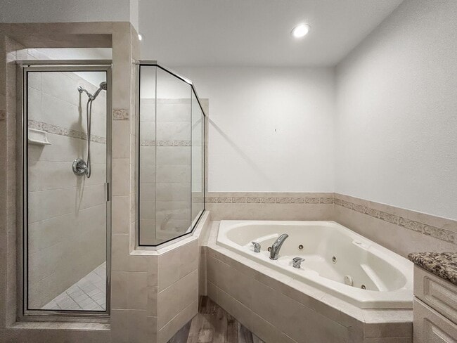 Building Photo - Stunning 3-Story Beach Townhome – Steps from the Gulf! 3bed|3bath