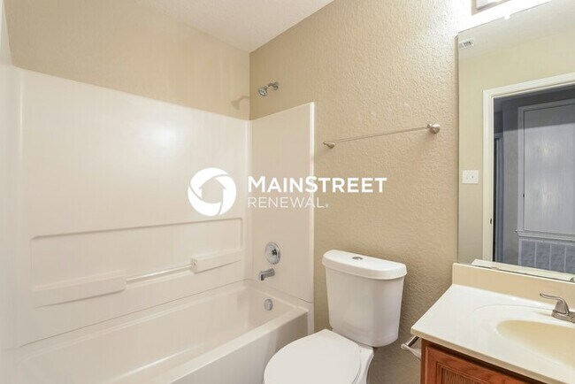 Building Photo - 3 Bedroom Pet-Friendly Home in Converse, TX with Main Street Renewal