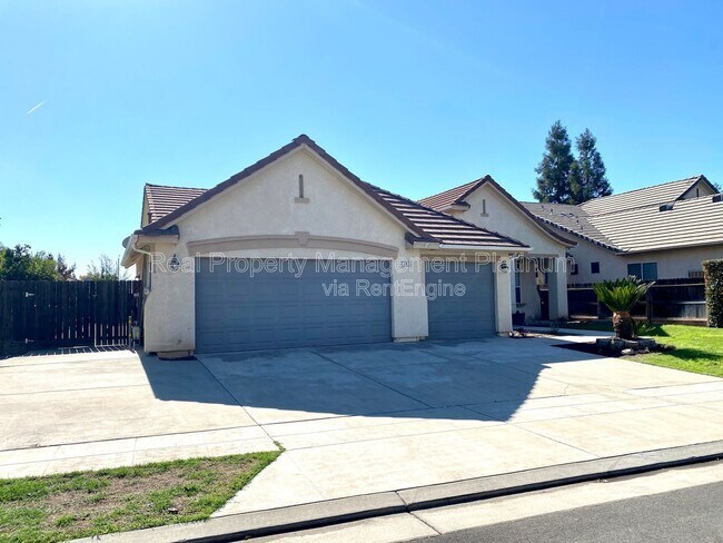 Building Photo - 2916 Roberts Ave