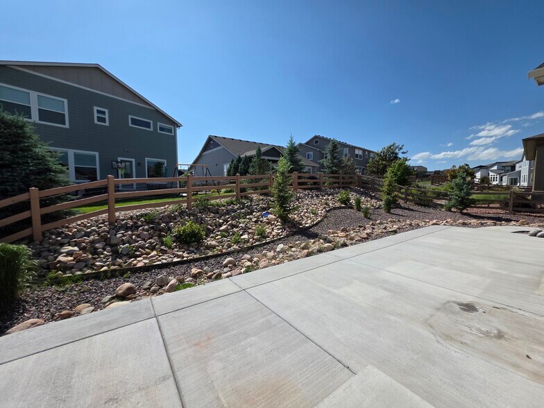 Building Photo - 10258 Sharon Springs Dr
