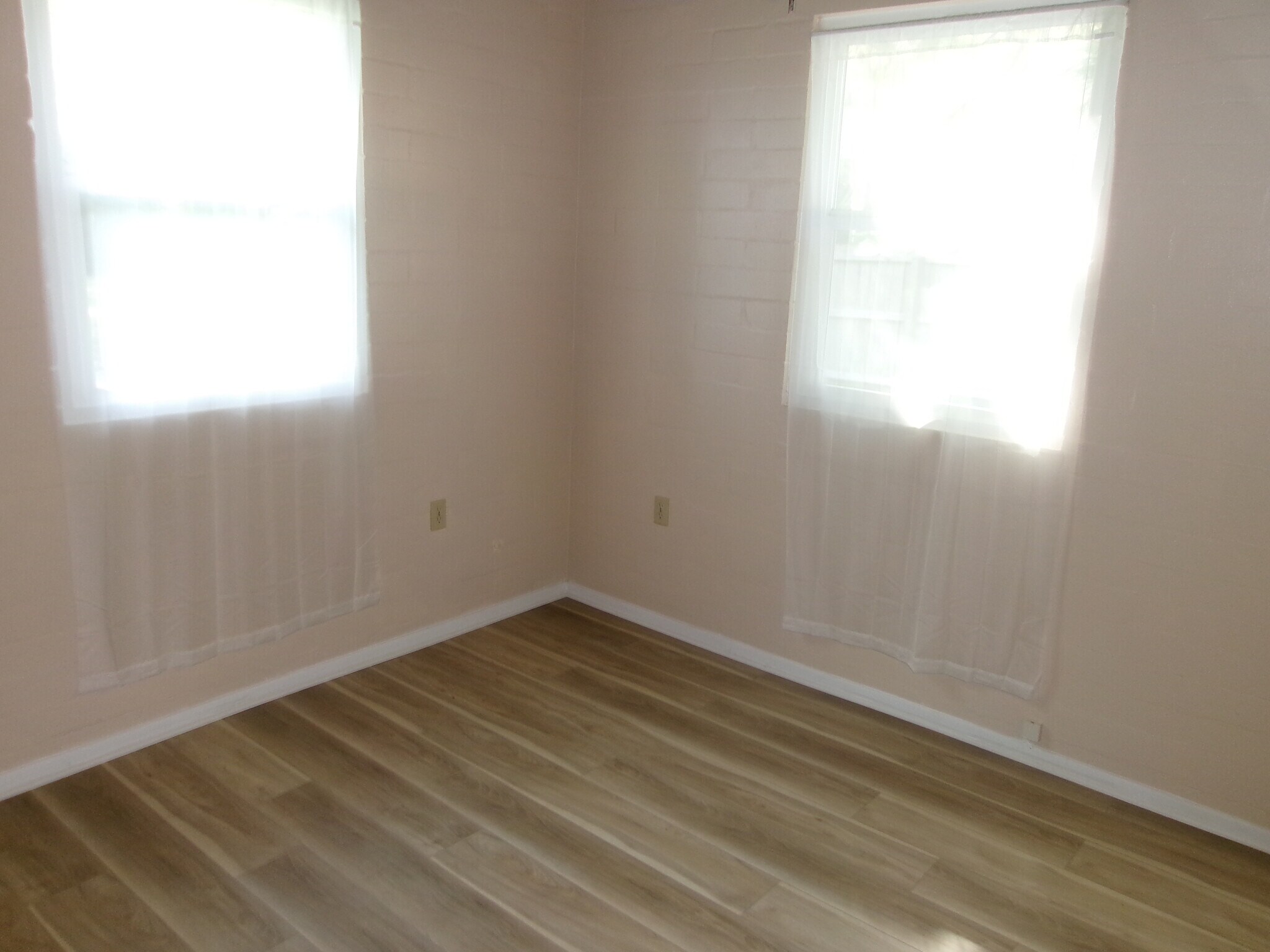 Building Photo - 154 Weerts Rd