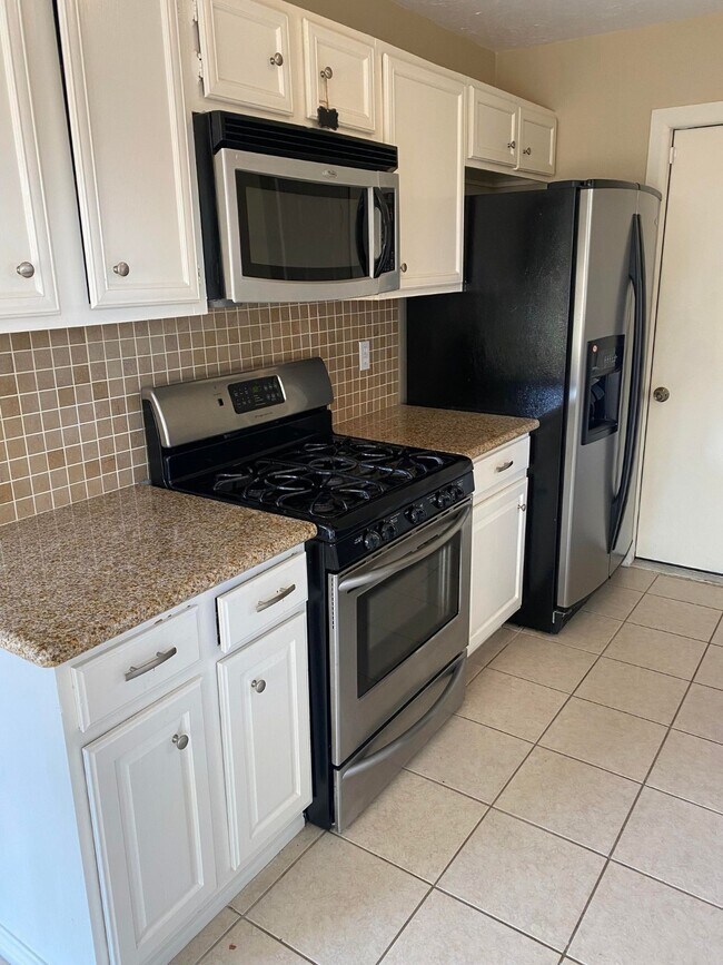 Building Photo - 18635 Bridoon Dr