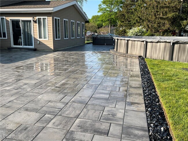 Building Photo - 4171 Linden Cir