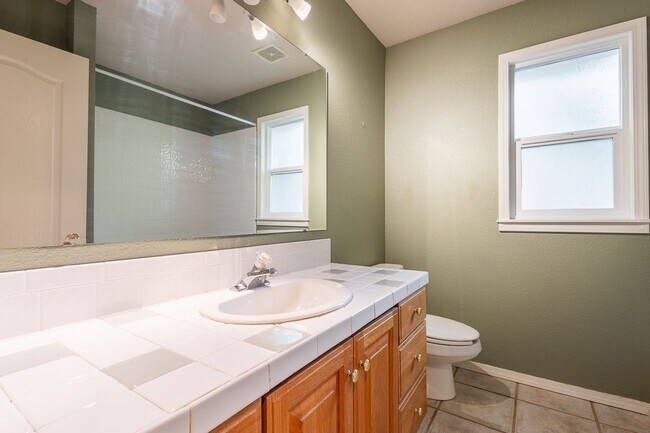 Building Photo - Beautiful home in the heart of Eagle