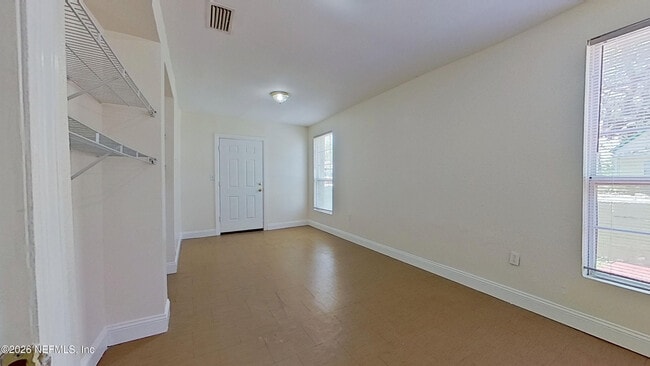 Building Photo - 1049 Pippin St