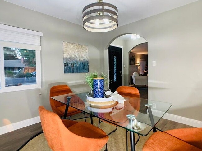 Building Photo - 3-Bed Sanctuary with 2 Baths in the Heart of Campbell - 2089 Sq Ft of Comfort!"