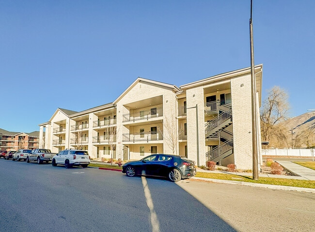 Building Photo - 64 W 600 S