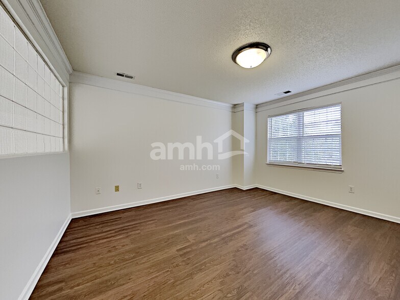 Building Photo - 6832 Alydar Ct