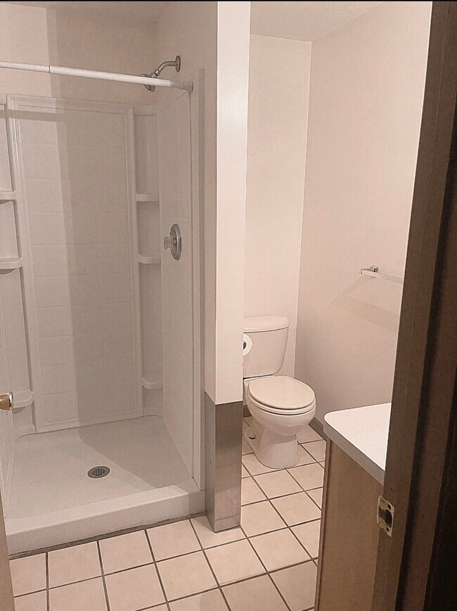 Building Photo - 4758 Sunnybrook Rd