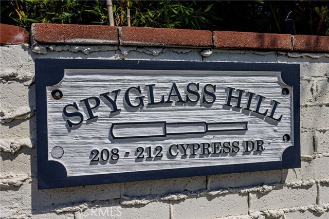 Building Photo - 210 Cypress Dr