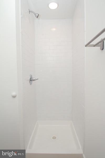 Building Photo - 1918 E Cumberland St