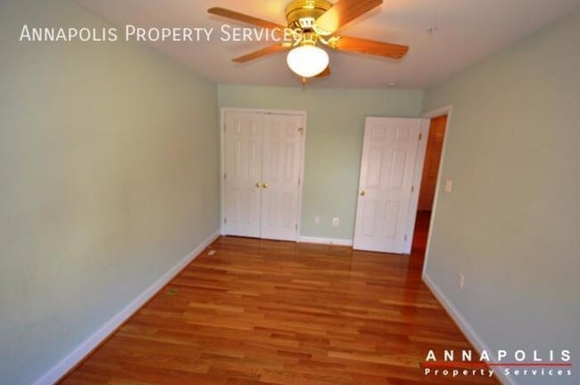 Building Photo - 828 Stonehurst Ct