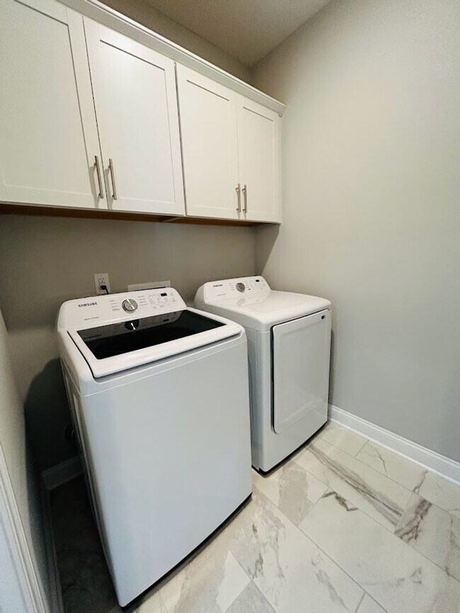 Building Photo - The Village at Echo Farms | 4 Bedroom, 3.5 Baths with Fenced in Yard and 2 Car Garage