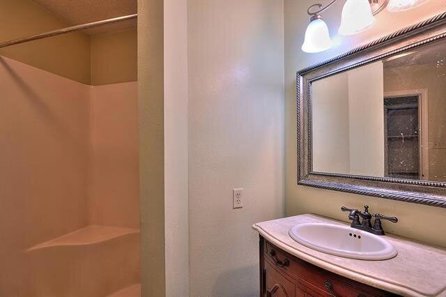 Building Photo - 134 Napoleon Ave
