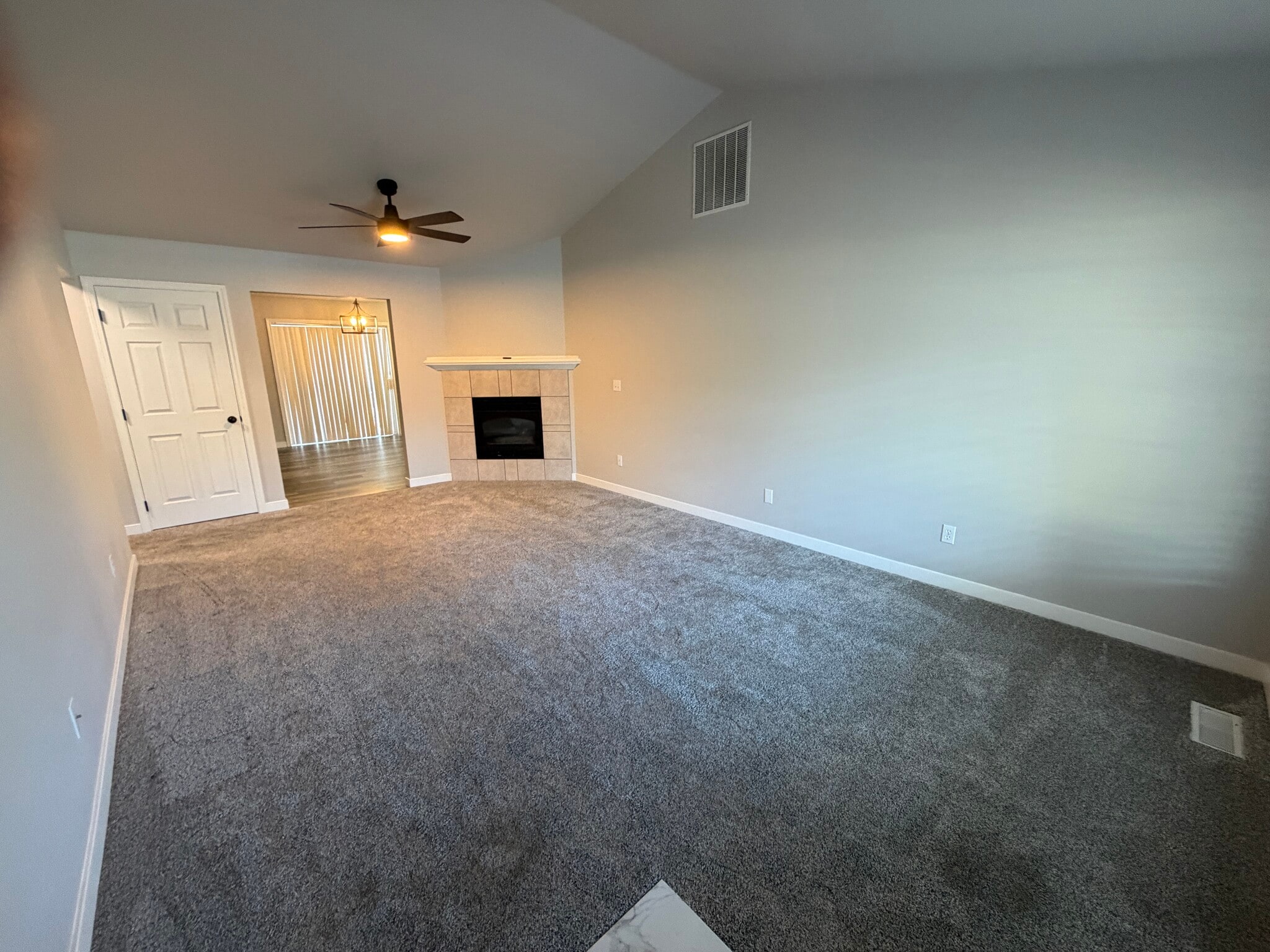 Building Photo - 206 N 41st St