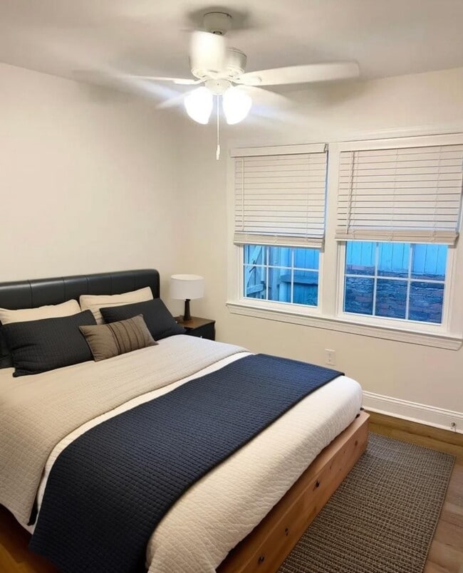 Building Photo - 3 Bed 1 Bath Single Family Brick Home