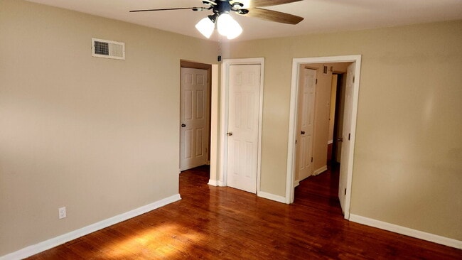 Building Photo - Delightful 3-Bedroom, 2-Bath Haven in St. ...