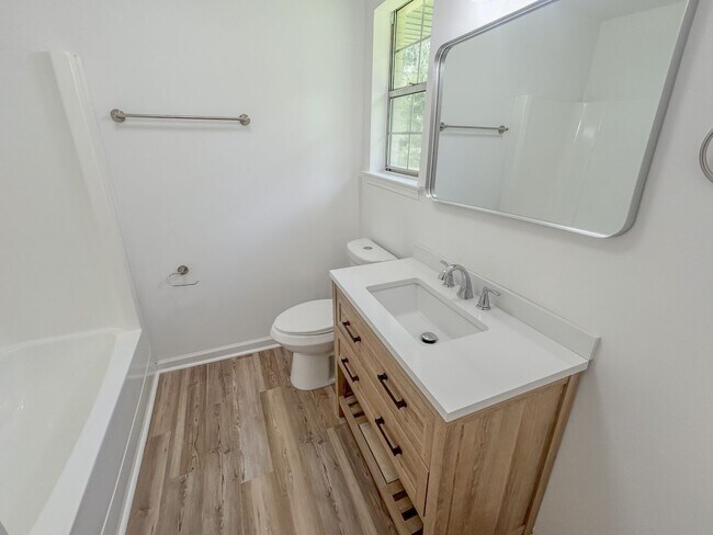 Building Photo - Now Leasing – Fully Renovated Home in Gunt...