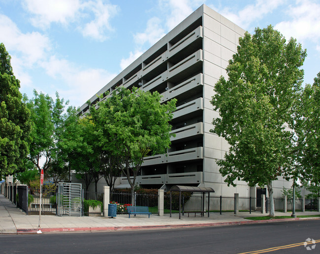 Building Photo - Fresno Silvercrest