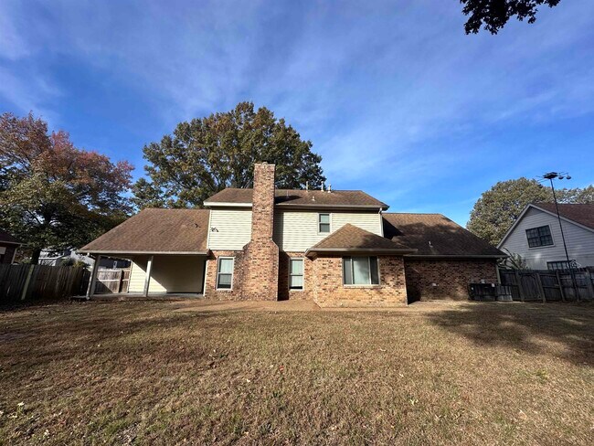 Building Photo - 2714 Gerald Ford Dr W