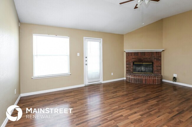 Building Photo - 532 Denise St