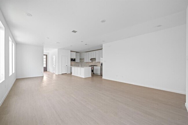 Building Photo - 6410 Laguna Terra Dr