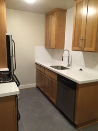 Building Photo - University Park 1bd Private Spacious 2bd-H...