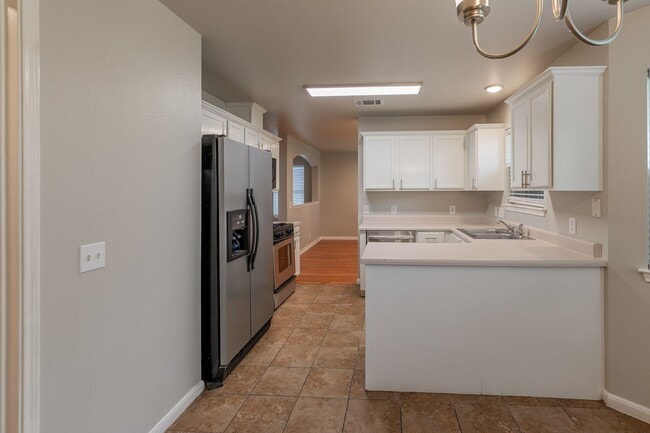 Building Photo - 1202 Still Meadow Dr