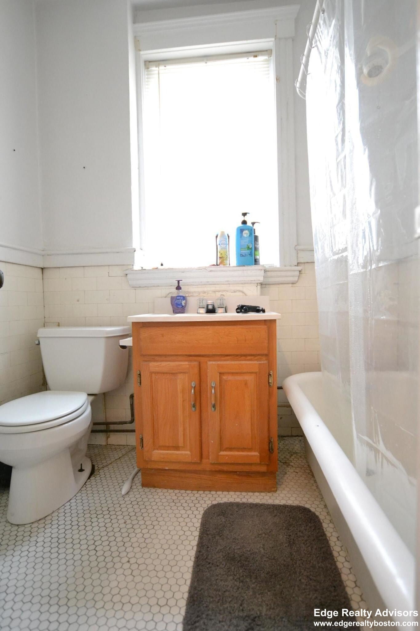 Building Photo - 28 Quint Ave