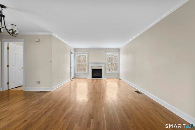 Building Photo - 32 Crows Nest Ln