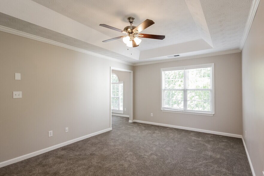 Building Photo - 2599 Field Spring Dr