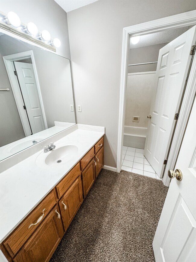 Building Photo - 624 Landing Party Ln