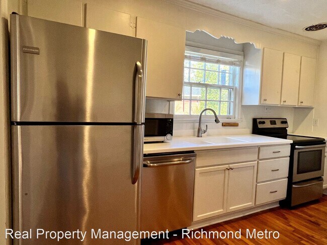 Building Photo - 3 br, 1.5 bath House - 6202 Dustin Drive