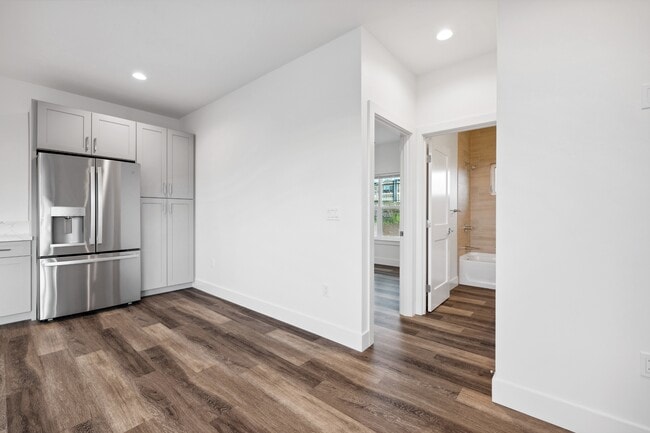 Building Photo - 18 Ohana St