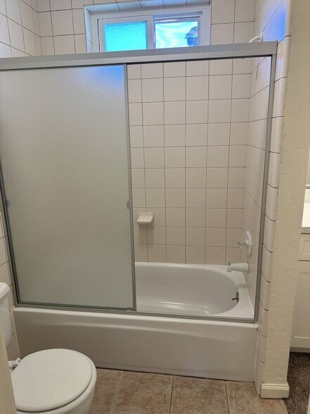 Building Photo - 101 Redding Rd