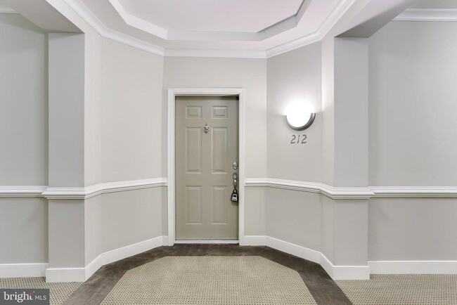 Building Photo - 2111 Ganton Green