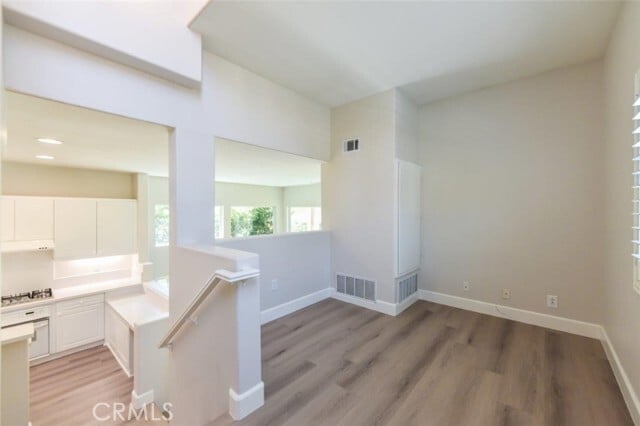 Building Photo - 12 Palagonia Aisle