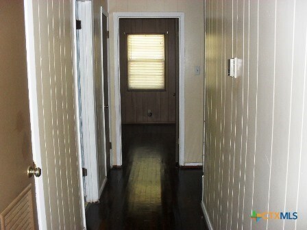 Building Photo - 910 San Antonio St