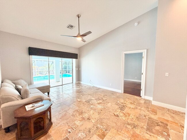 Building Photo - ** BERKSHIRE LAKES ** 3 BED / 2 BATH - SINGLE FAMILY - POOL HOME - GREAT LOCATION! - ANNUAL RENTAL